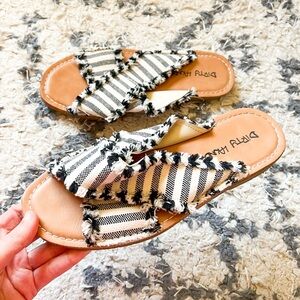(dirty laundry) black & white stripe fringe slide sandals women’s size 8